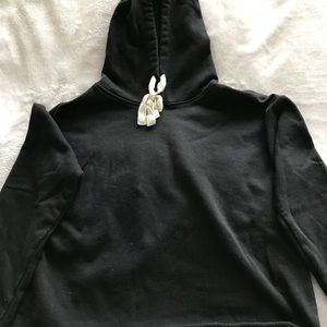 Black cropped sweatshirt